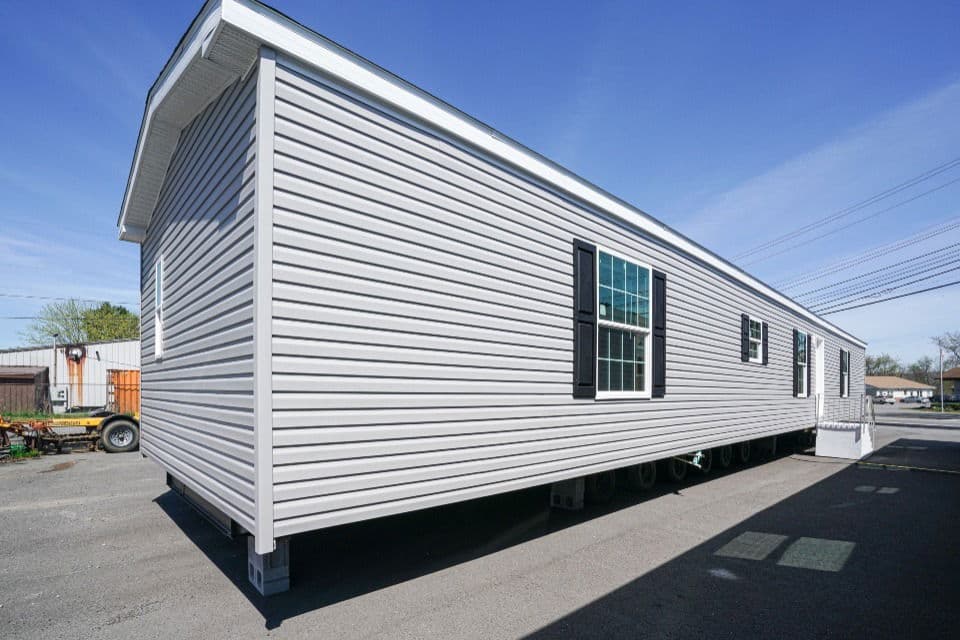 Velocity 16763l exterior home features