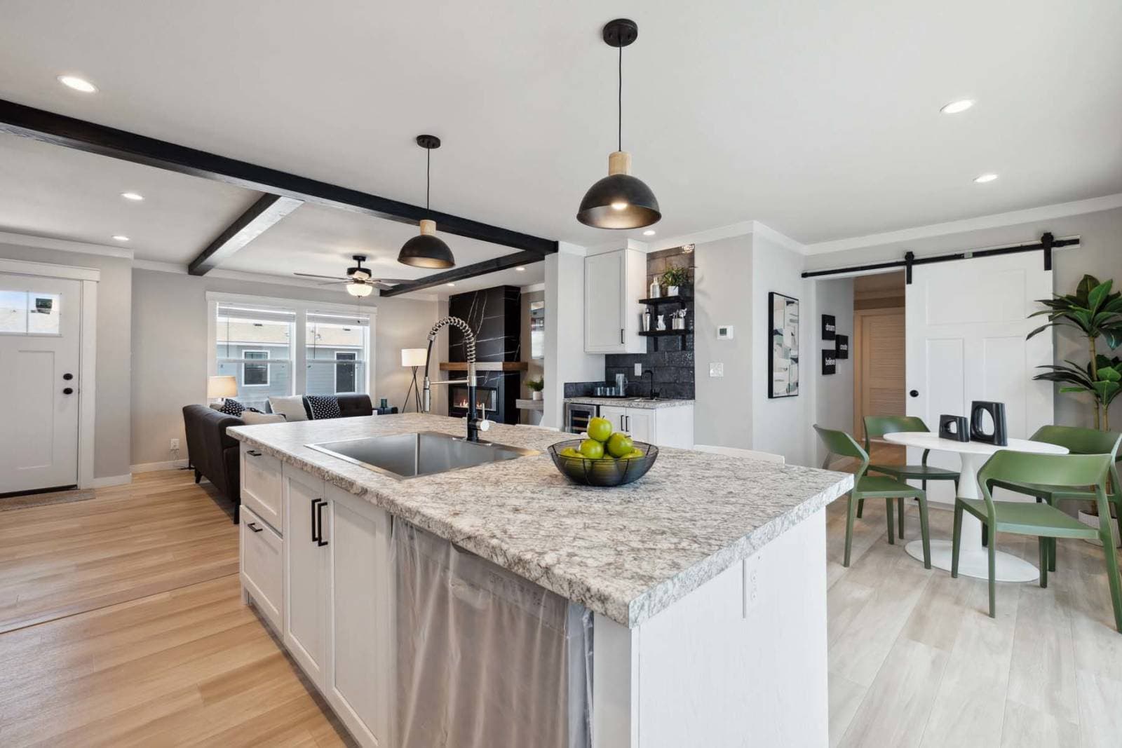 Kritzer mod kitchen home features