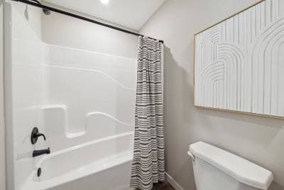 Merlot bathroom home features