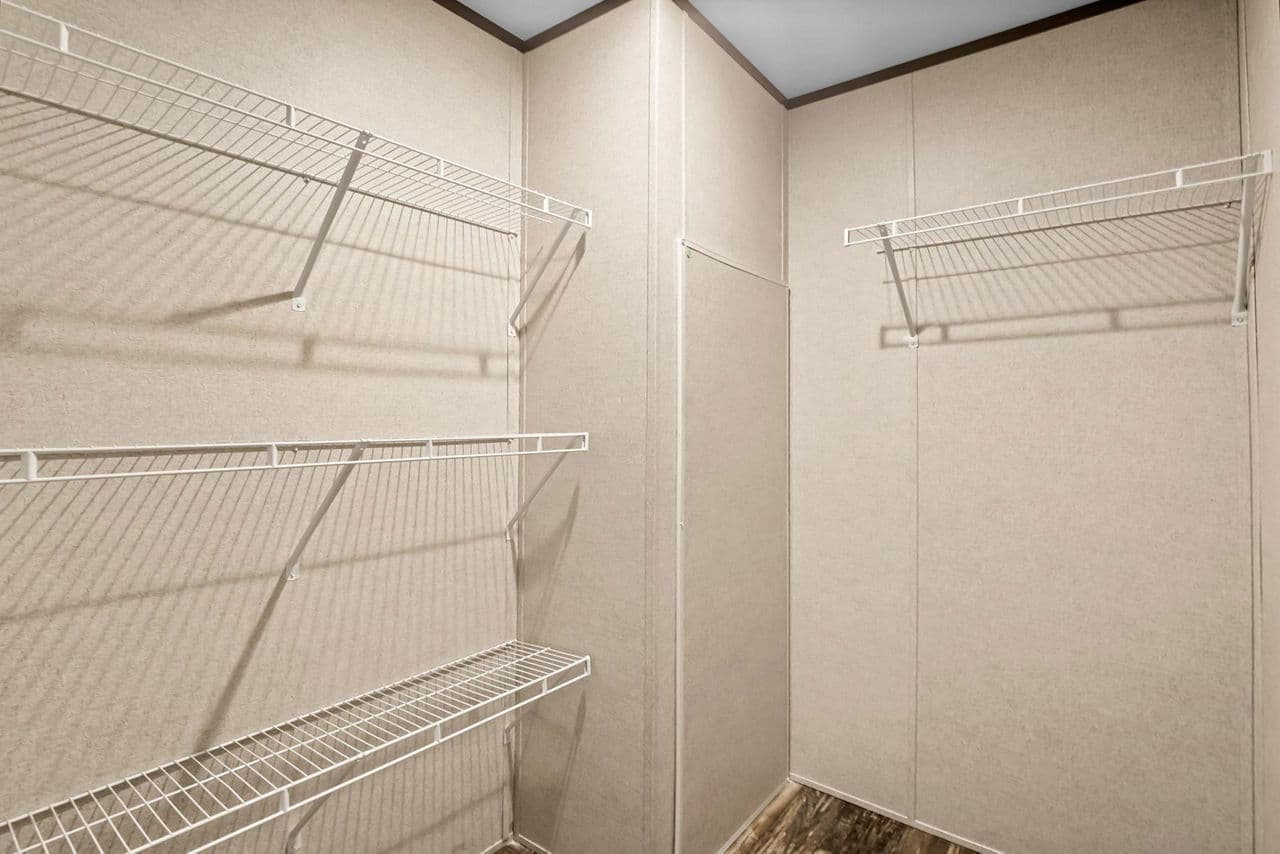 Prime calloway 135 interior home features