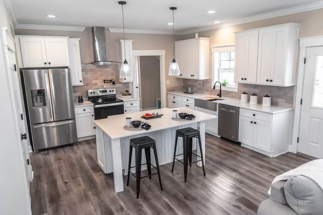 Southampton cape kitchen home features