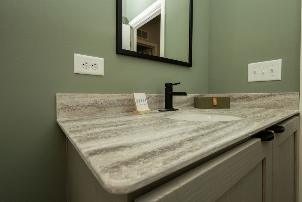 Signa 1 bathroom home features