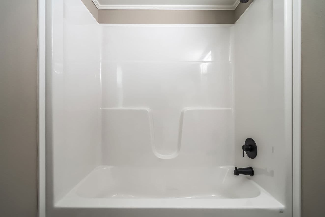 Eagle 11351g bathroom home features