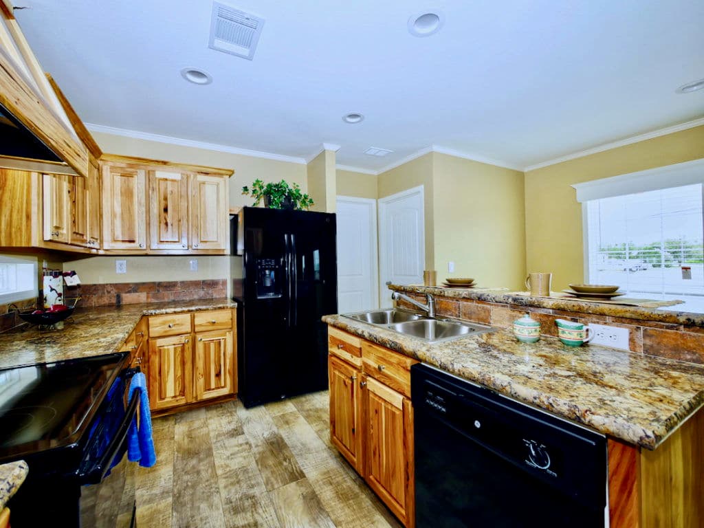 Armstrong j78e kitchen home features