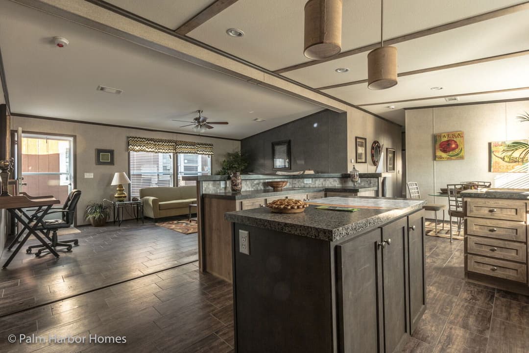 Benbrook 28644b interior home features