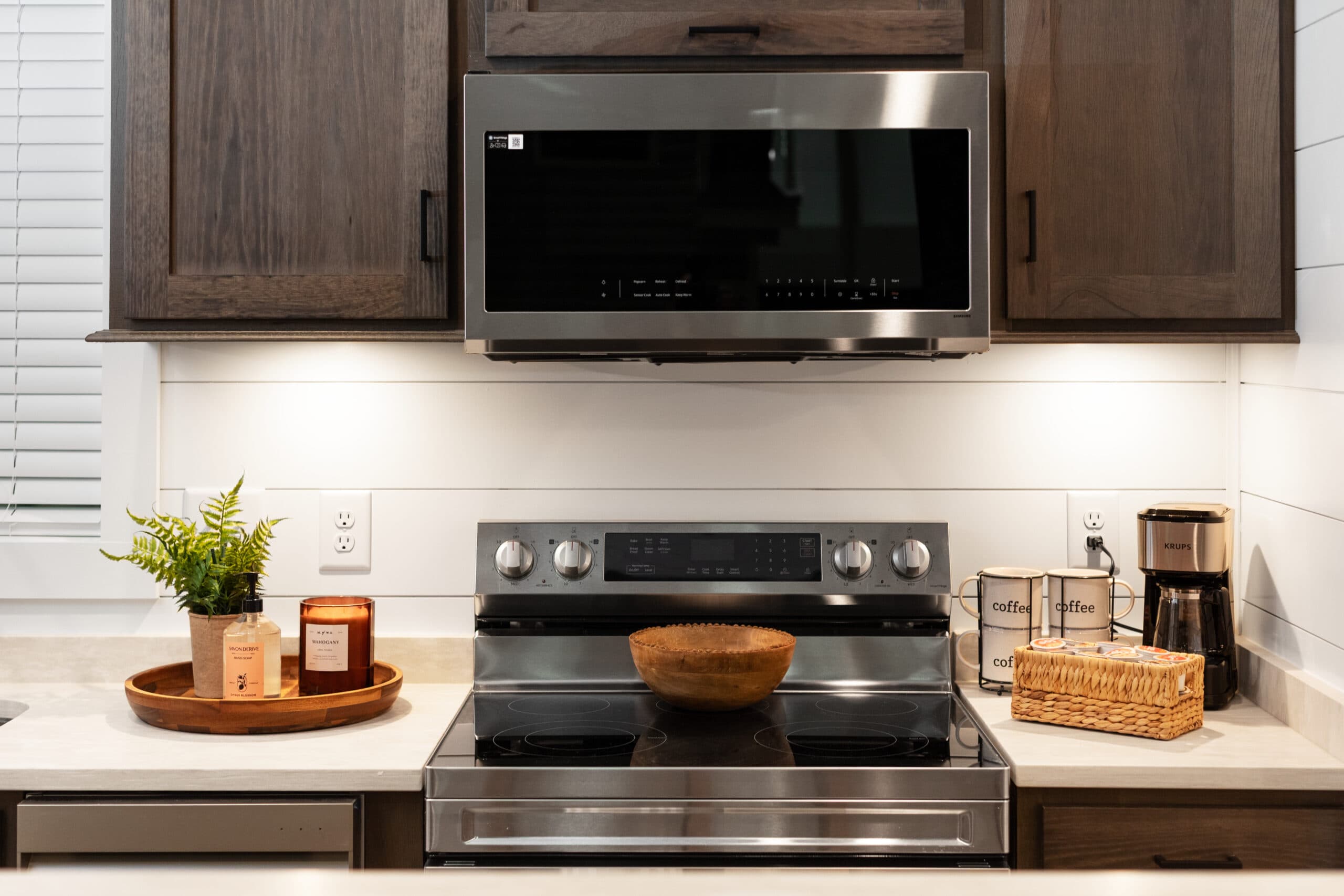 Kinlock kitchen home features