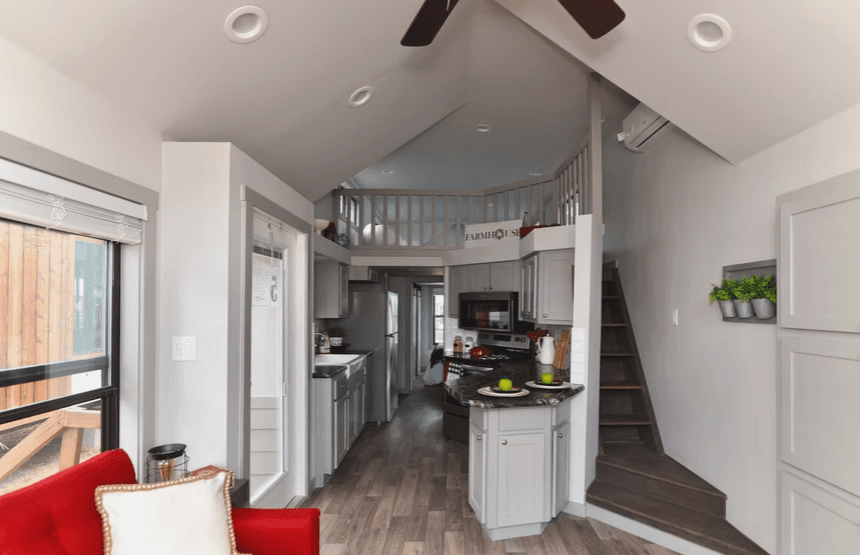 Trinca interior home features