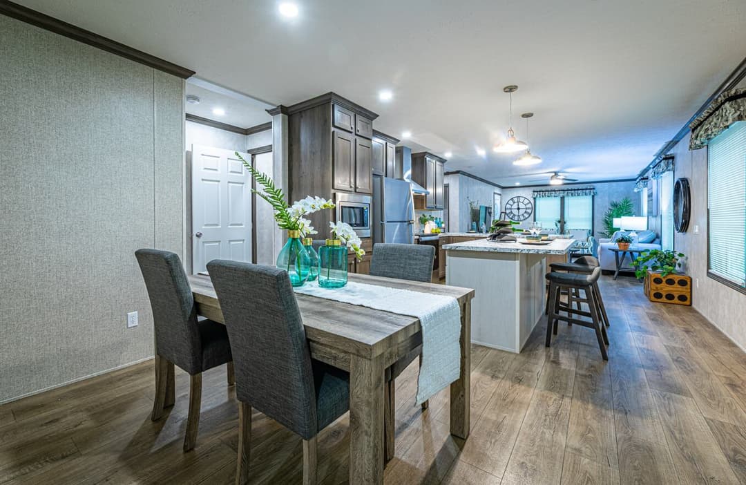 Fulton 24028 interior home features