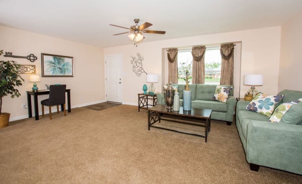 Raven max 28 28763b interior home features