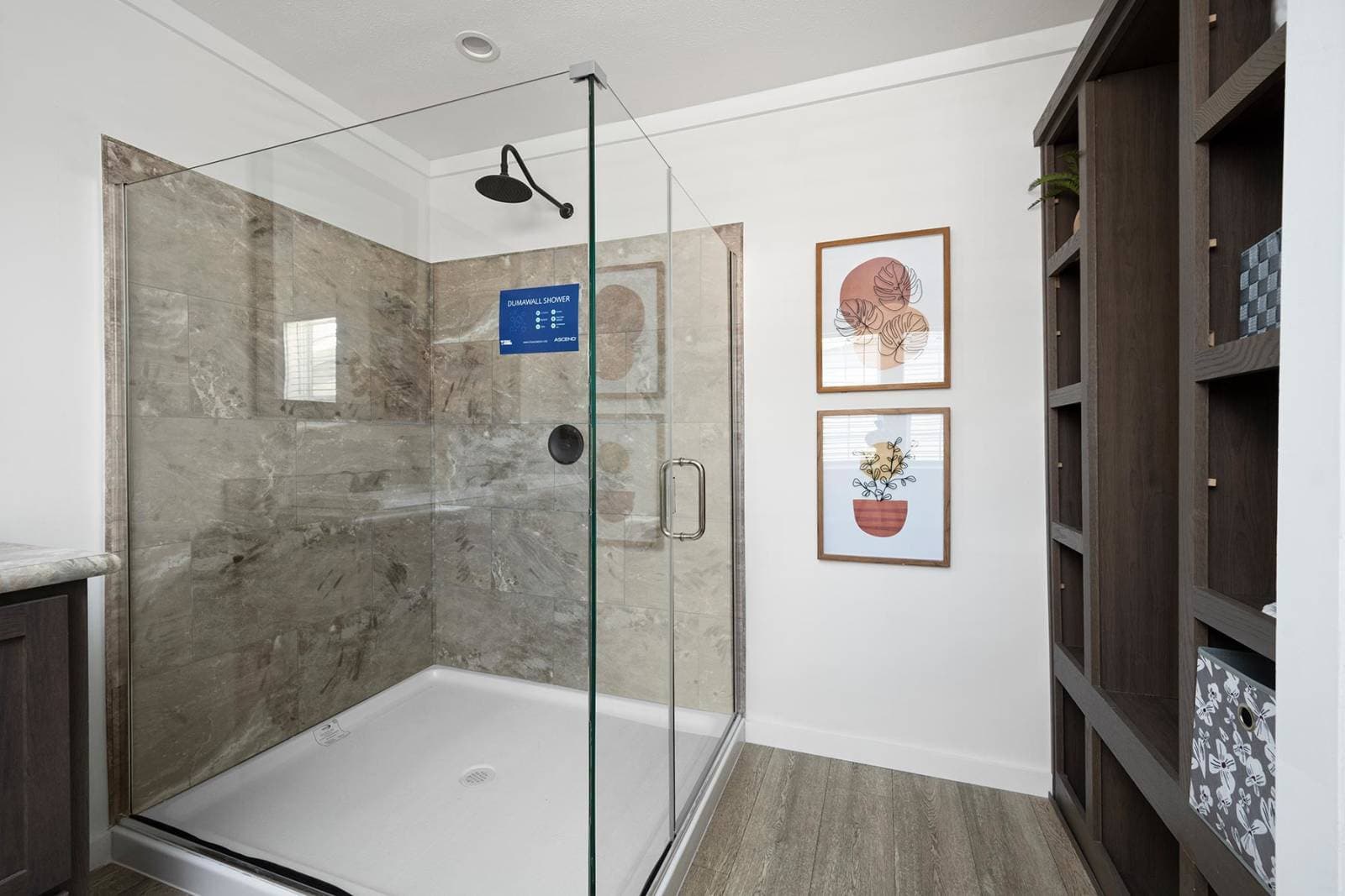 Pursuit bathroom home features