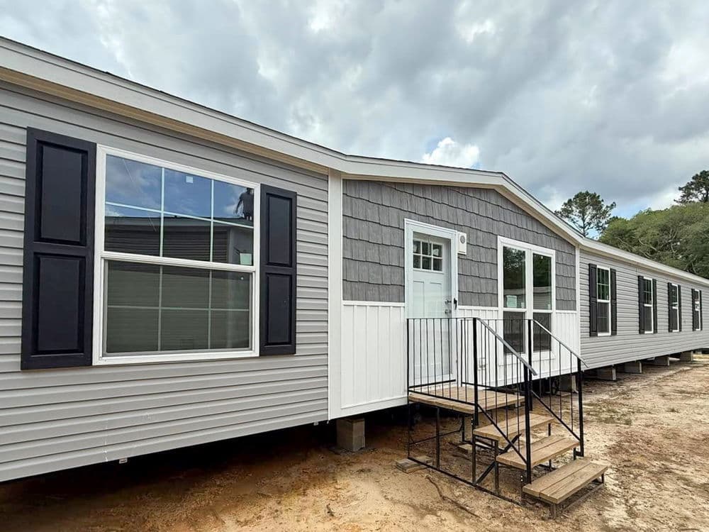 Dalby elevation and exterior home features