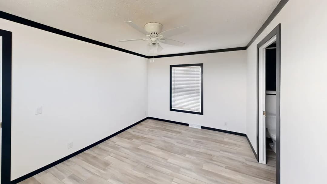 6481ls (16’ stretch) bedroom home features