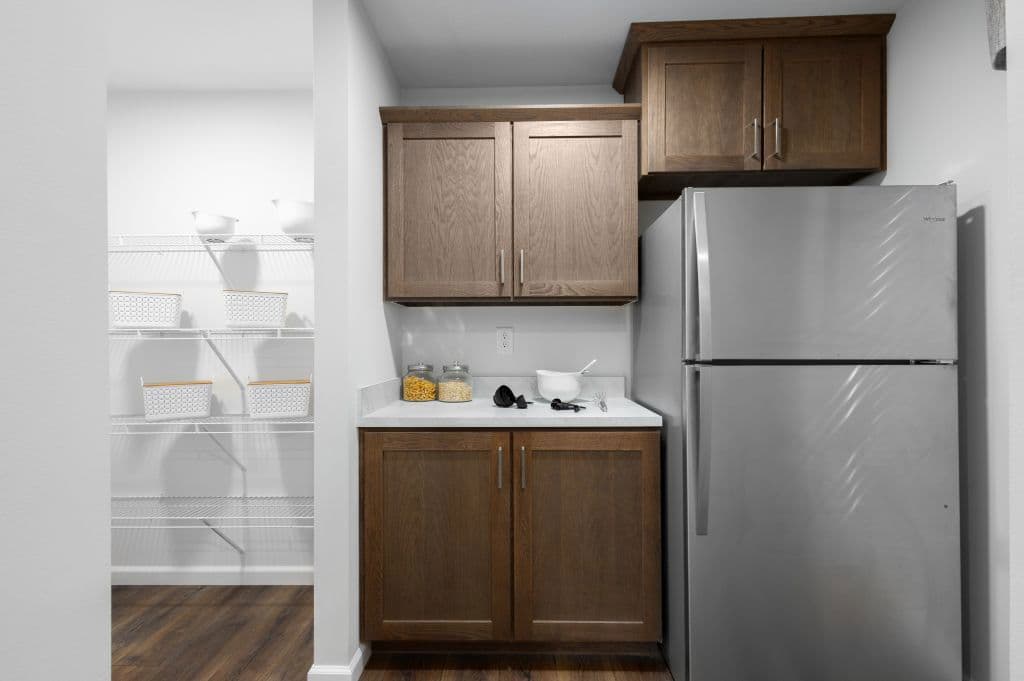 Landmark flex 2lm2430-r kitchen home features