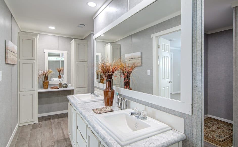 Cheyenne t66a bathroom home features