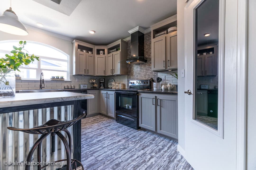 Vintage farmhouse 32643c kitchen home features