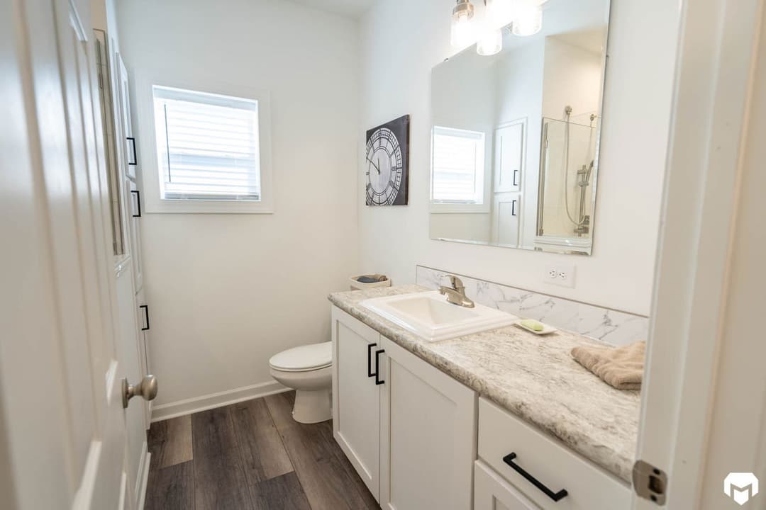 Elite 2.1 32683c bathroom home features