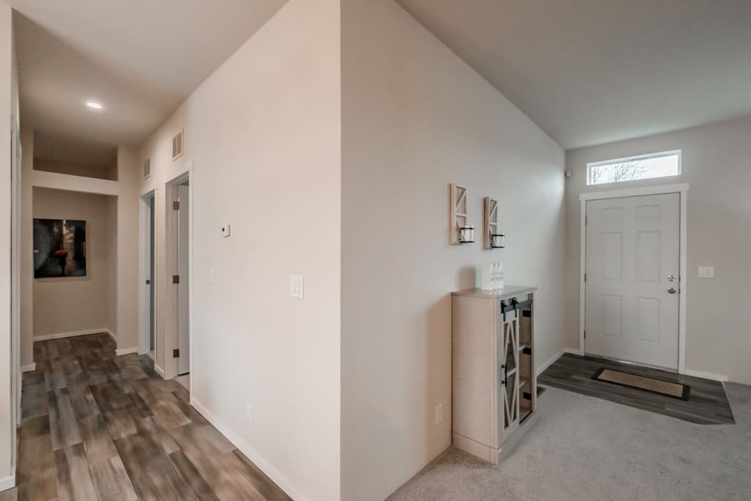 Canyon interior home features