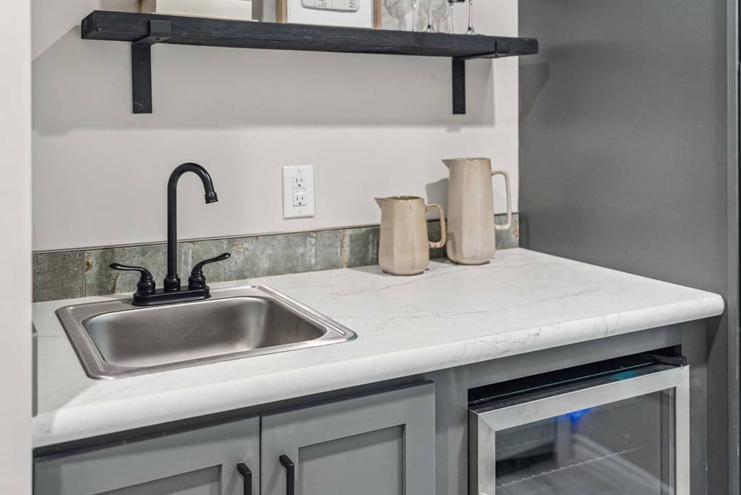 Bay springs c804 interior home features