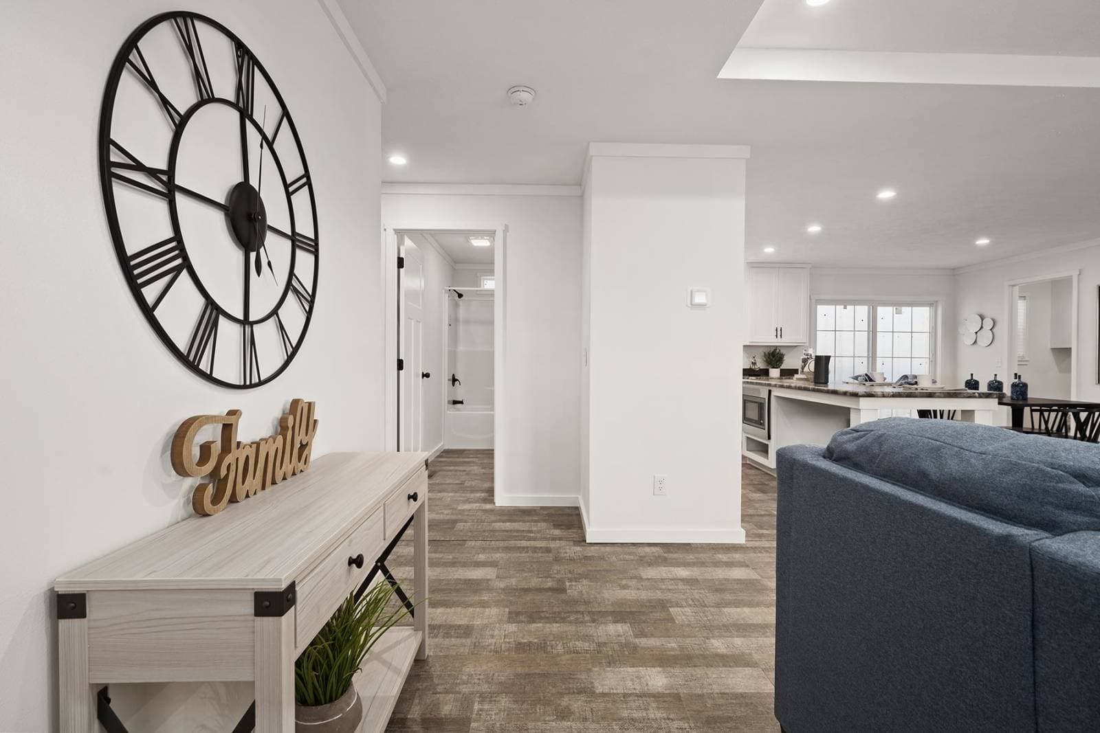 Aspire interior home features