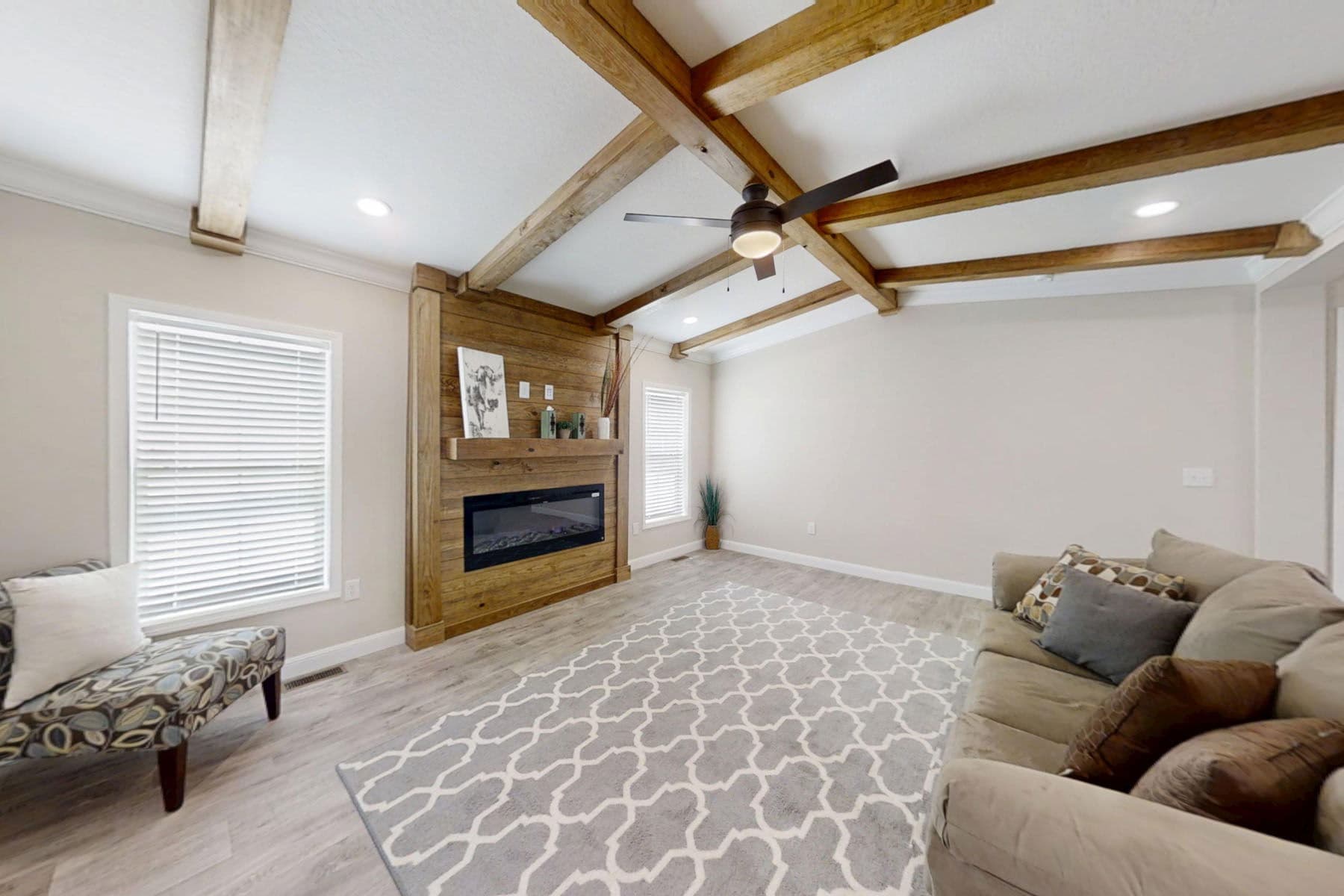 Pri3270-2014 interior home features