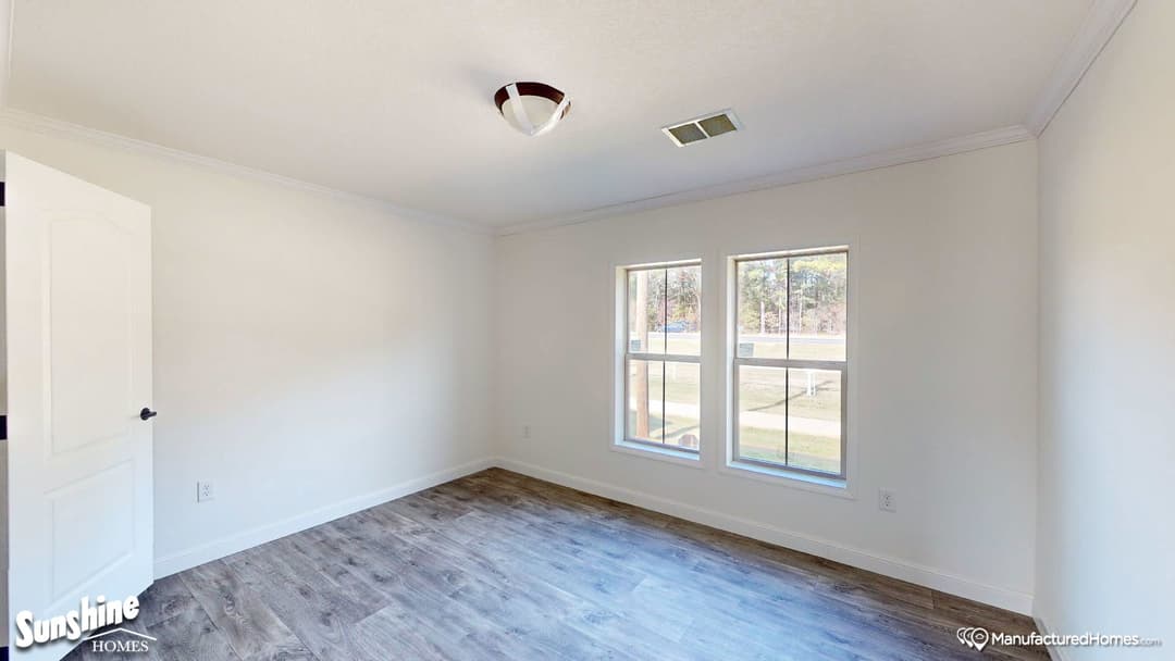 Pri3264-2005 bedroom home features