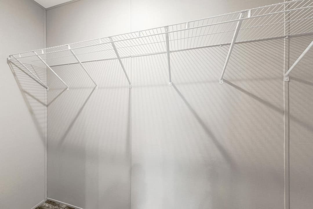 Canal interior home features