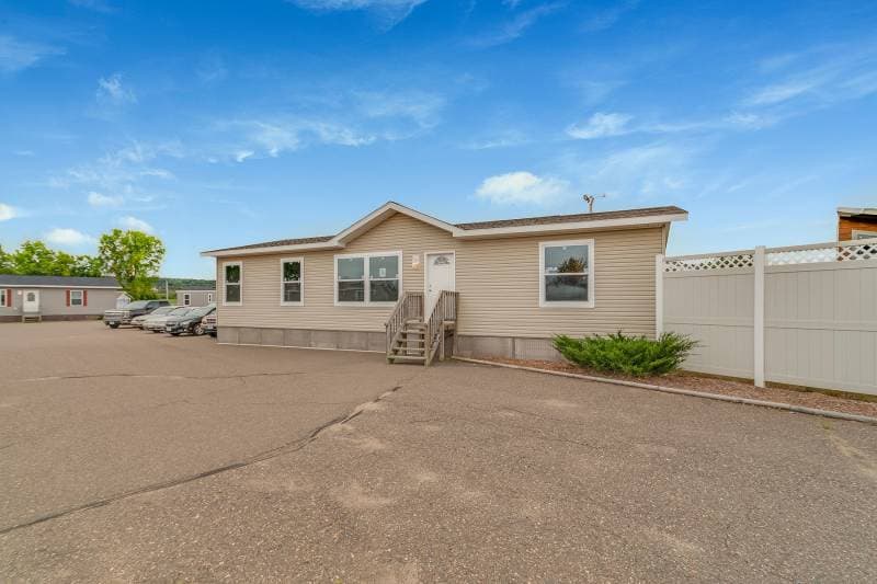 Lexington a260 exterior home features