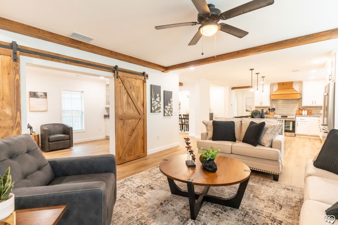 Pri3280-2071 interior home features