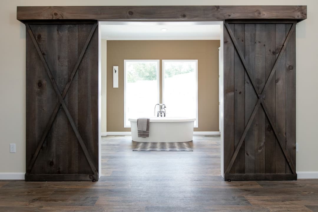 Southern charm 3br interior home features