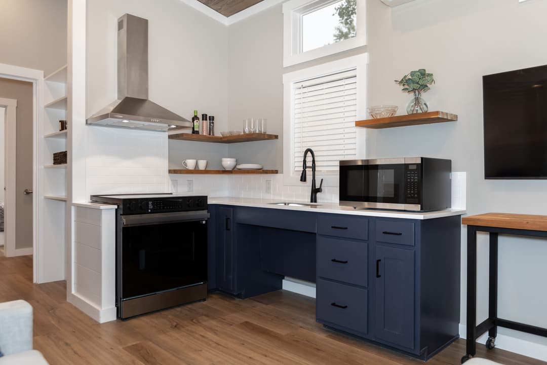 Blue springs kitchen home features