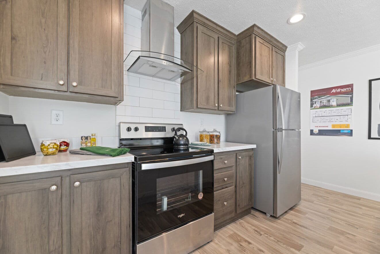 The sugar run duplex interior and kitchen home features