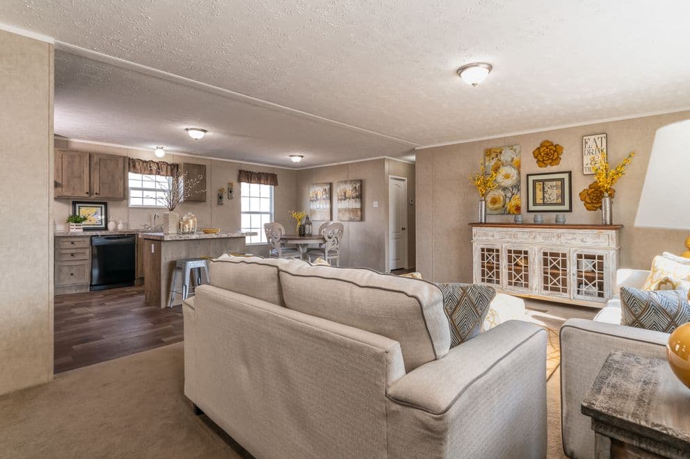 The eagle 52 interior home features