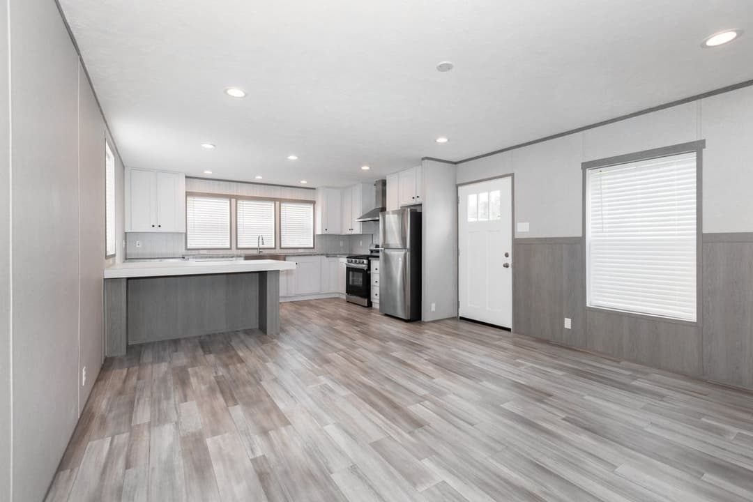 The social 76 exterior home features