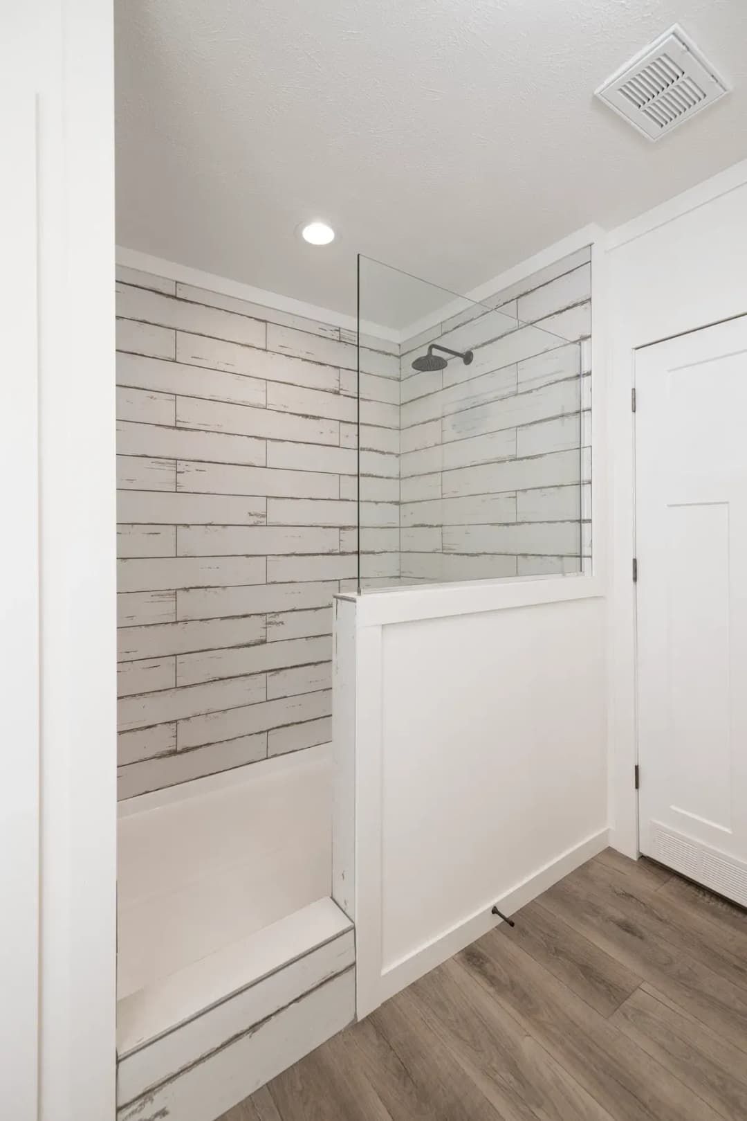 The anna fae bathroom home features