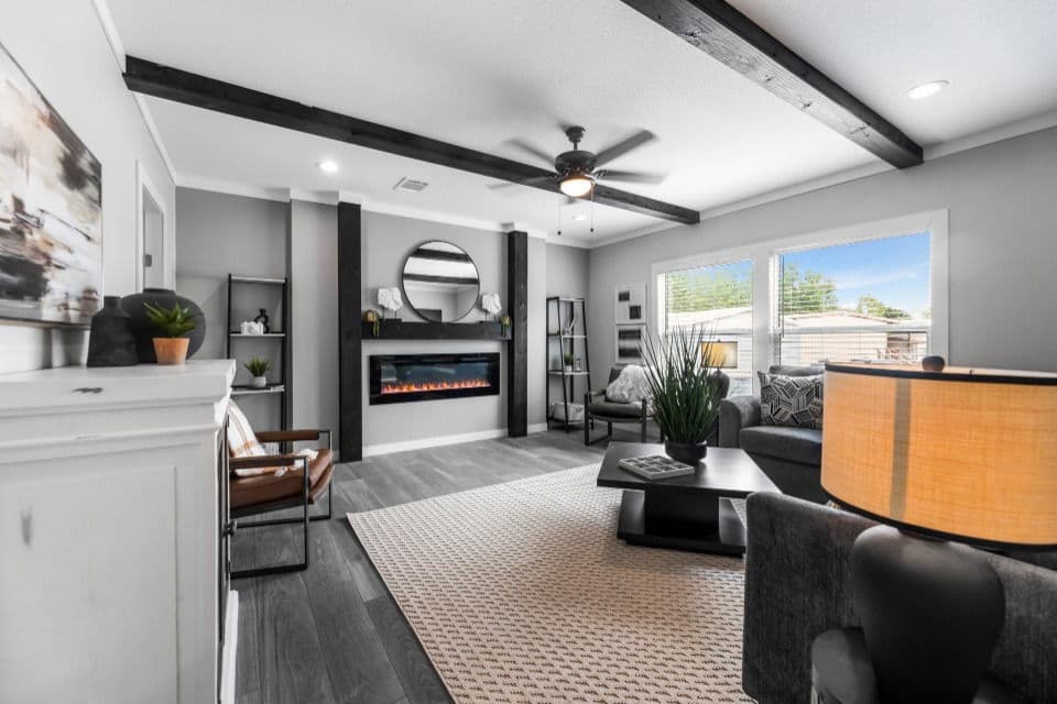 Apex 32763x interior home features