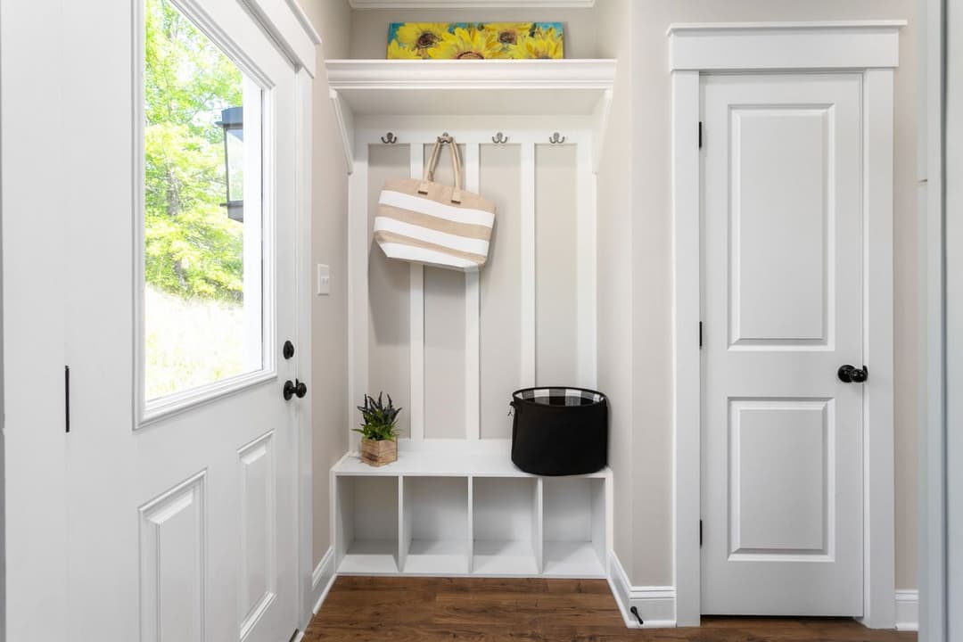 Farmhouse i two story interior home features