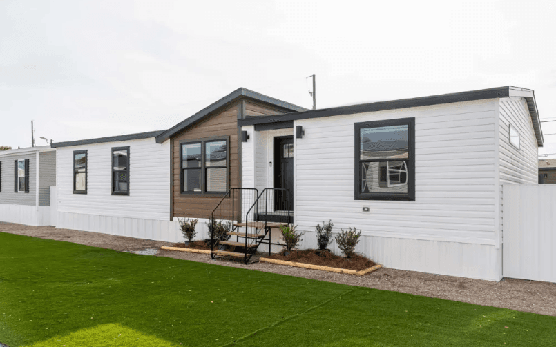 Kritzer hero, elevation, and exterior home features