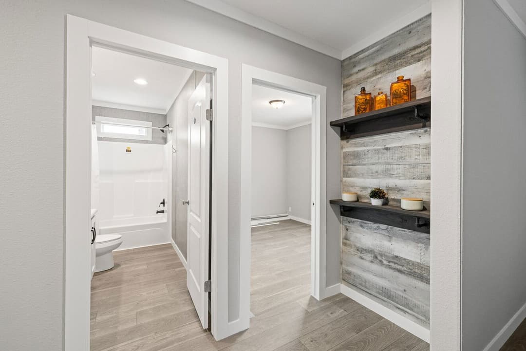 Horizon 30563z bathroom home features