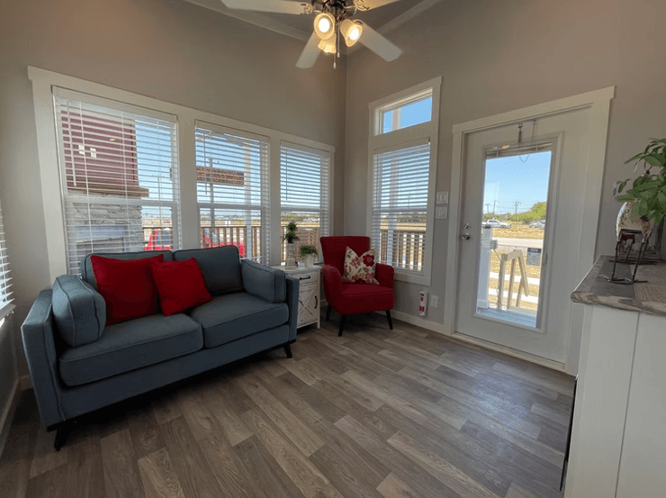 Hummingbird interior home features