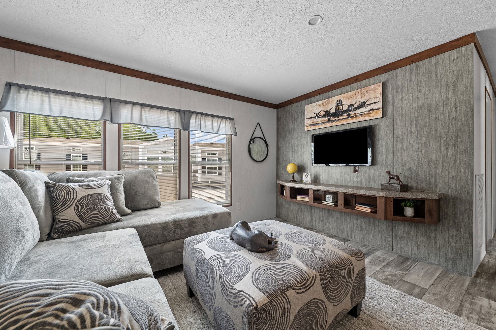 Guardian interior home features