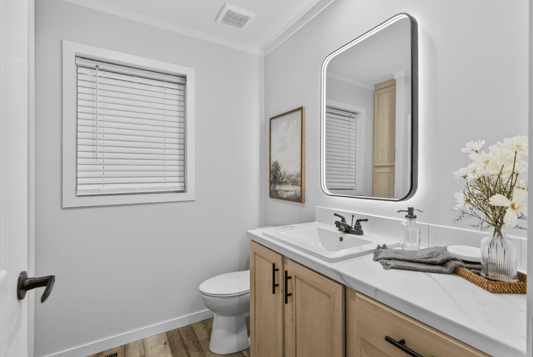 Axis 32563n bathroom home features