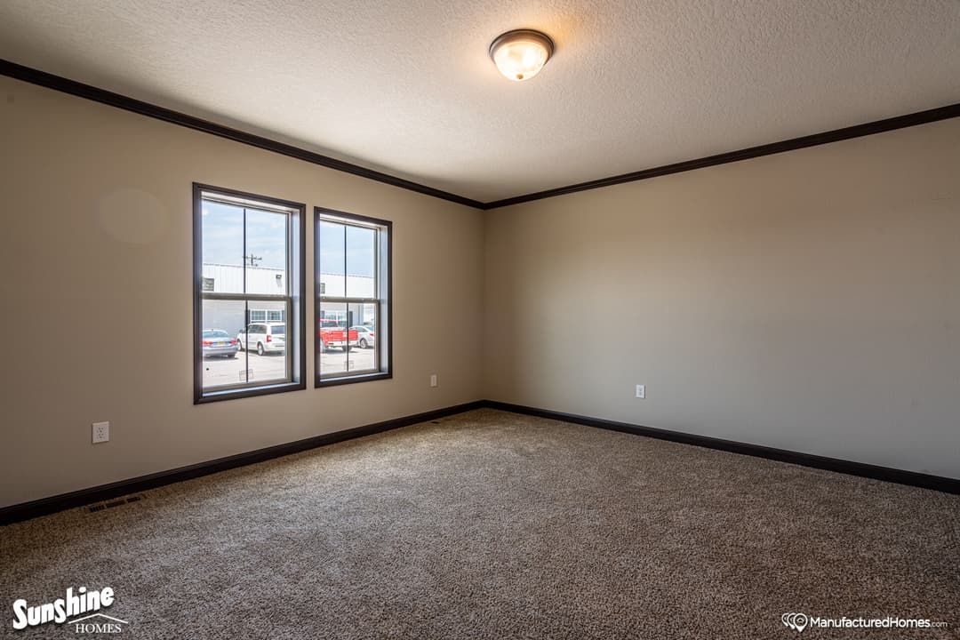 Pri3270-2050 bedroom home features