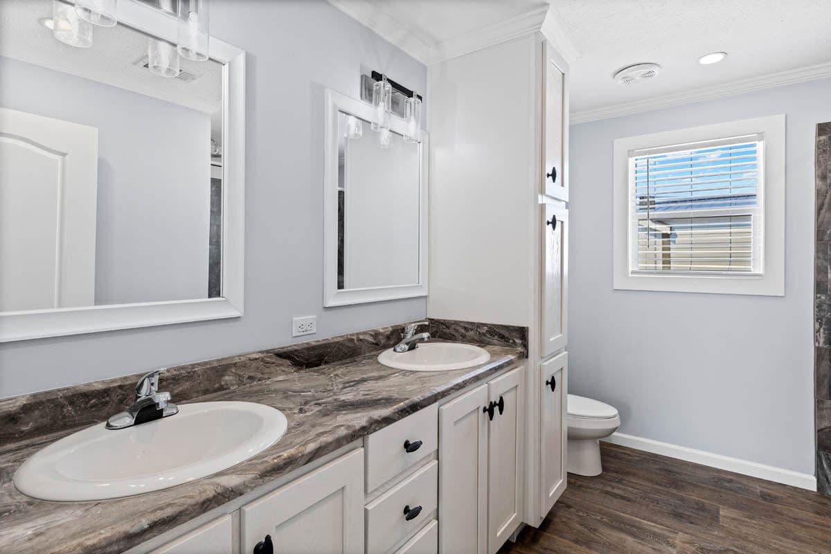 Sanibel bathroom home features