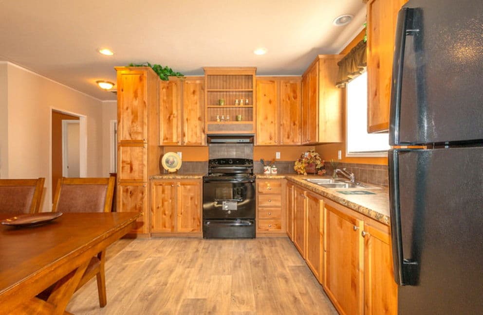 Heritage 30443e kitchen and hero home features