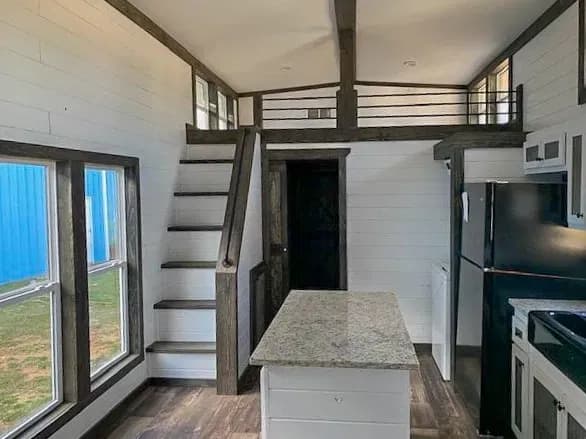 Pelican bay | 4b 111 hero and interior home features