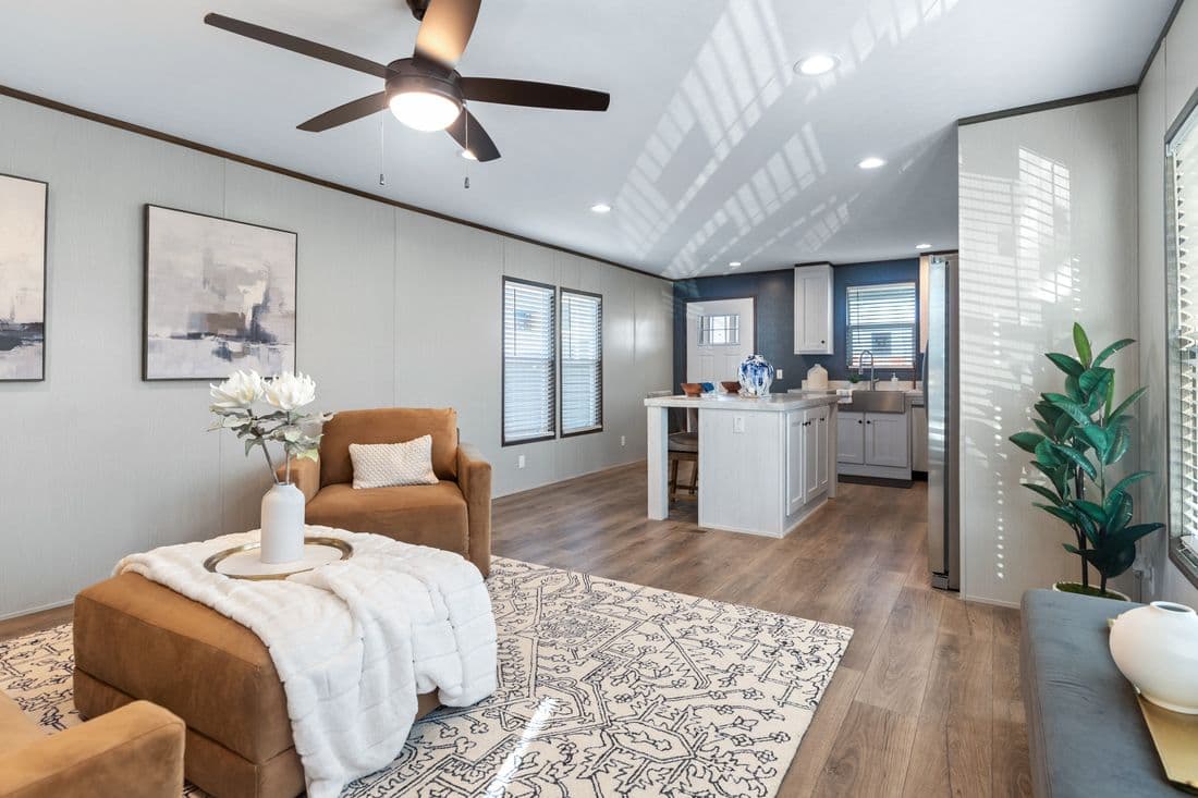 Retreat living 16682a interior home features