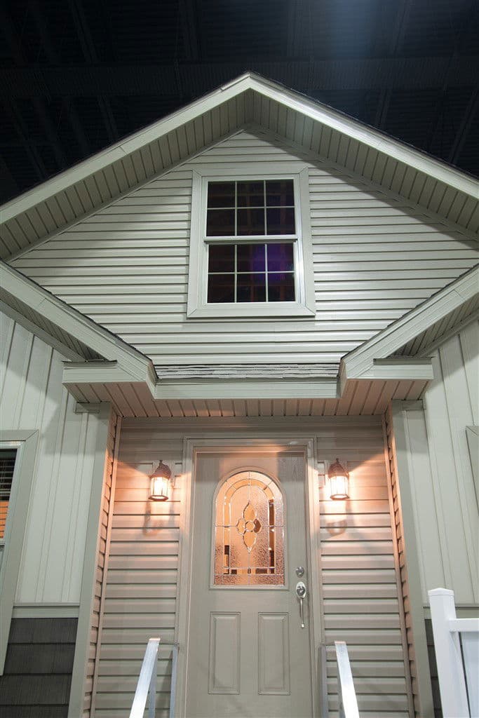 Bellevue exterior home features