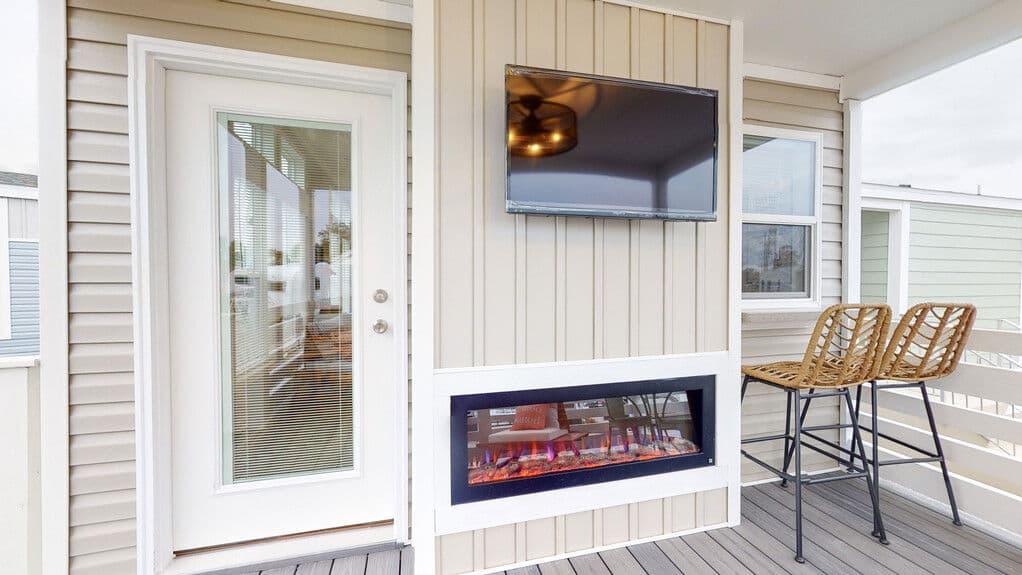 Lake charles 13371a exterior home features