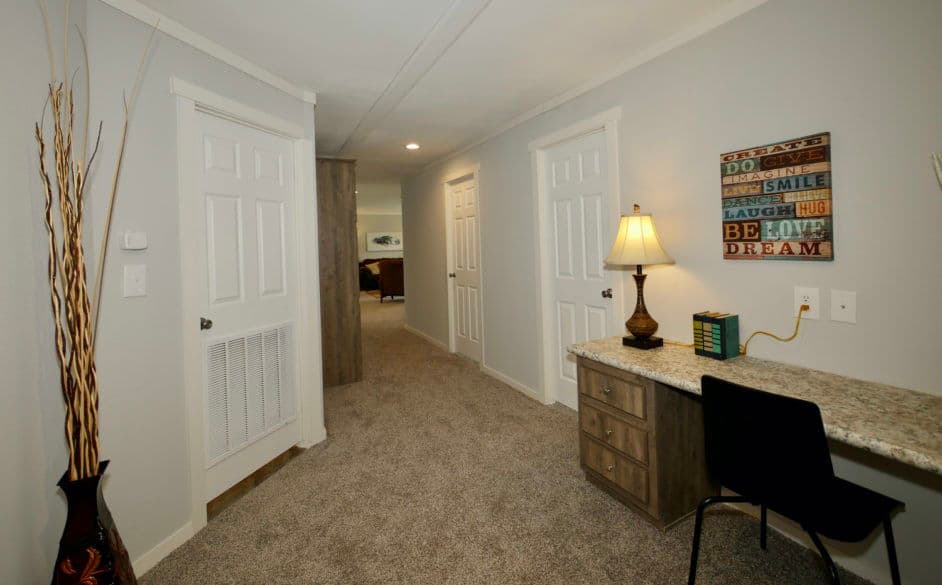 High plains 3387 interior home features