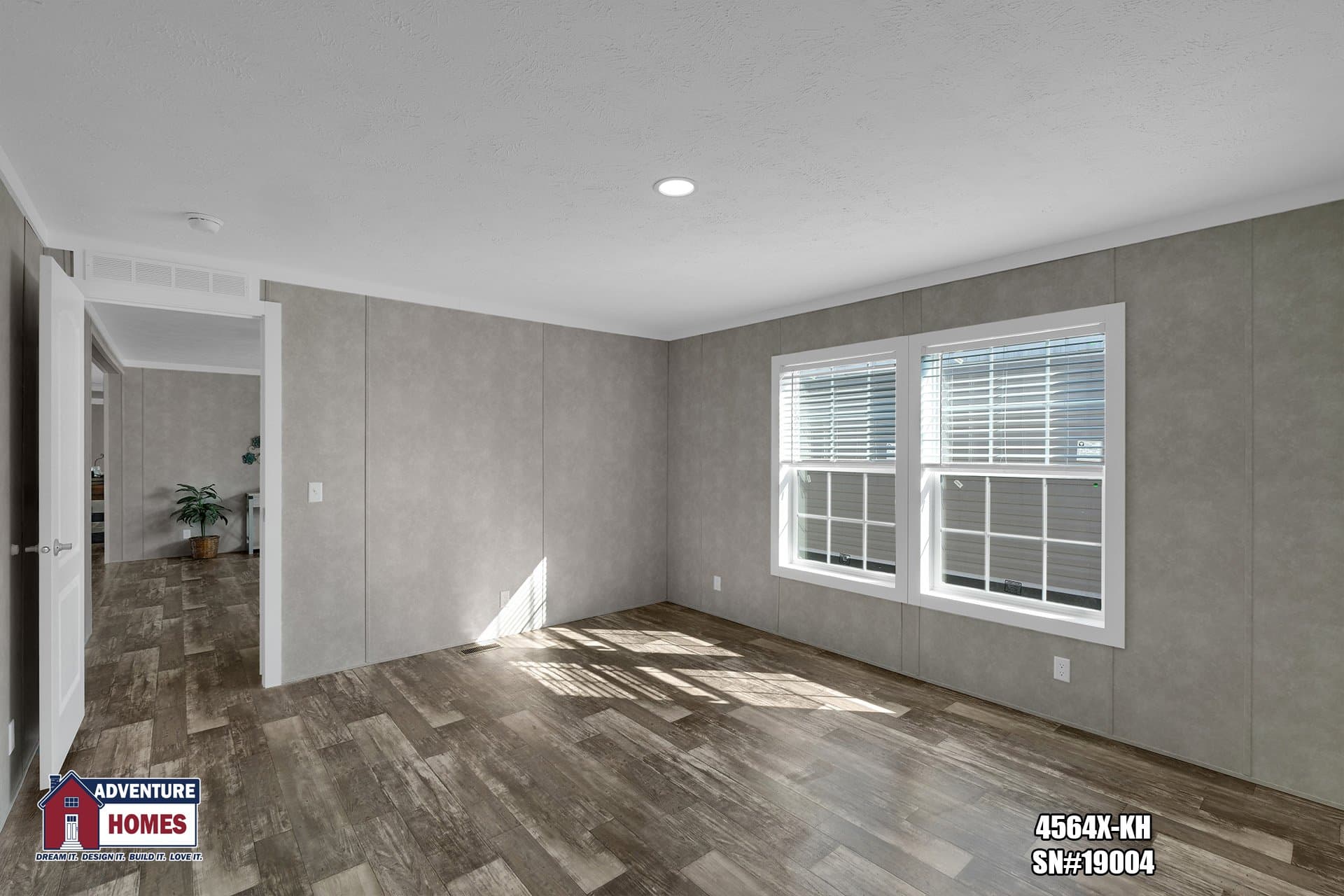 4564x-kh bedroom home features